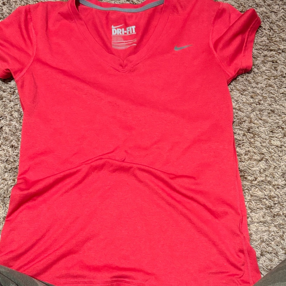 Nike Women's Vivid Red Short Sleeve dry fit work out tee